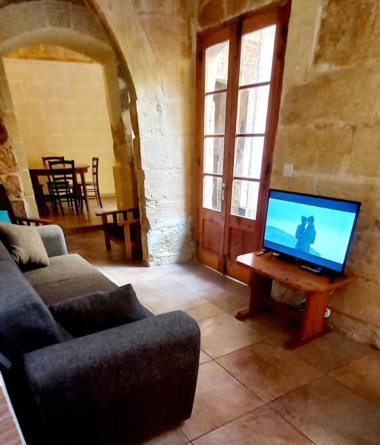 Ta Lucia Farmhouse With Private Pool And Bbq Vila Santa Luċija Exterior foto