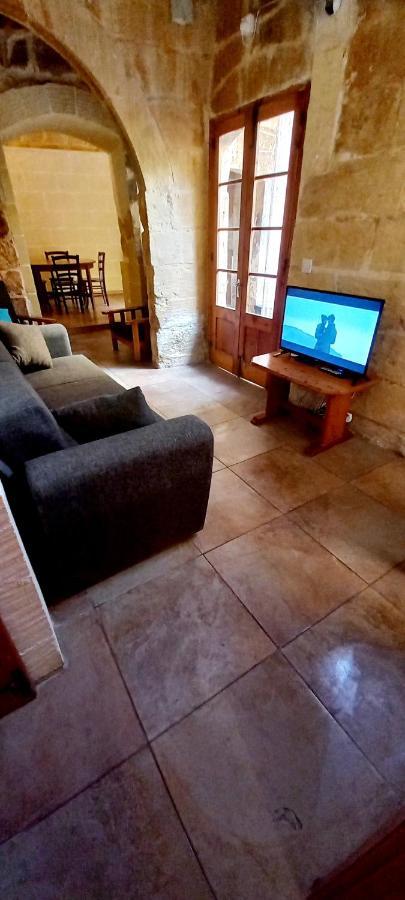 Ta Lucia Farmhouse With Private Pool And Bbq Vila Santa Luċija Exterior foto